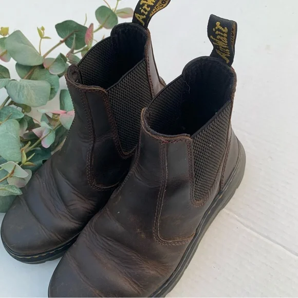 Dr Martens Embury Chelsea Boots in Dark Brown Crazy Horse Leather - Picture 4 of 6